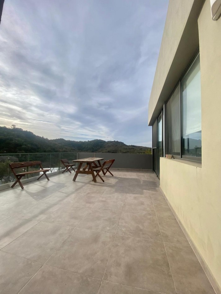 VENTA HERMOSA CASA EN BARRIO CERRADO TIERRA ALTA COMARCA SERRANA