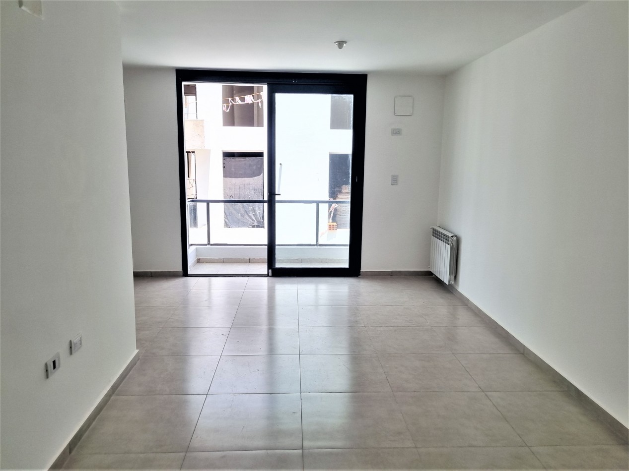 VENTA DPTO DE 1 DORMITORIO Y COCHERA EN PASEO NAMBA CARLOS PAZ 