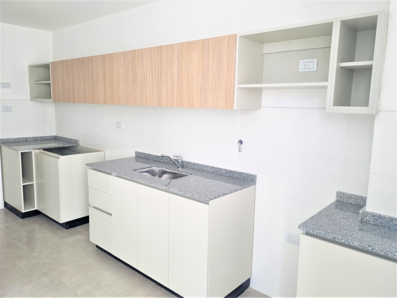 VENTA DPTO DE 1 DORMITORIO Y COCHERA EN PASEO NAMBA CARLOS PAZ 