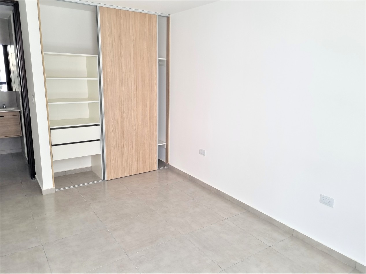 VENTA DPTO DE 1 DORMITORIO Y COCHERA EN PASEO NAMBA CARLOS PAZ 