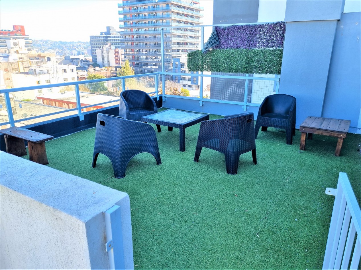 VENTA DPTO 2 DORMITORIOS, 2 BAÑOS, FRENTE CON BALCON TERRAZA Y COCHERA EN CENTRO CARLOS PAZ