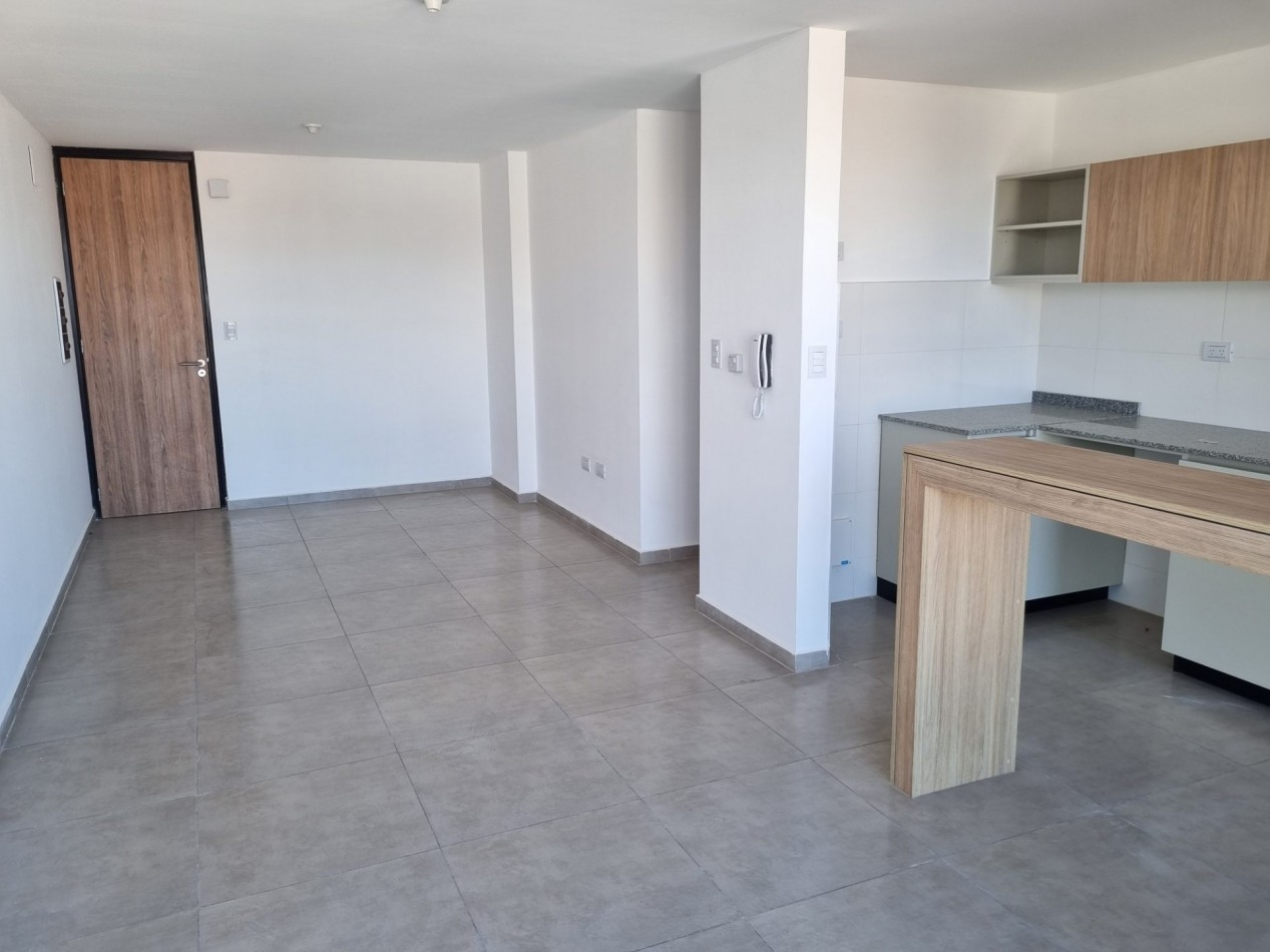 ALQUILER ANUAL DPTO 2 DORMITORIOS, 2 BAÑOS Y COCHERA CENTRO VILLA CARLOS PAZ