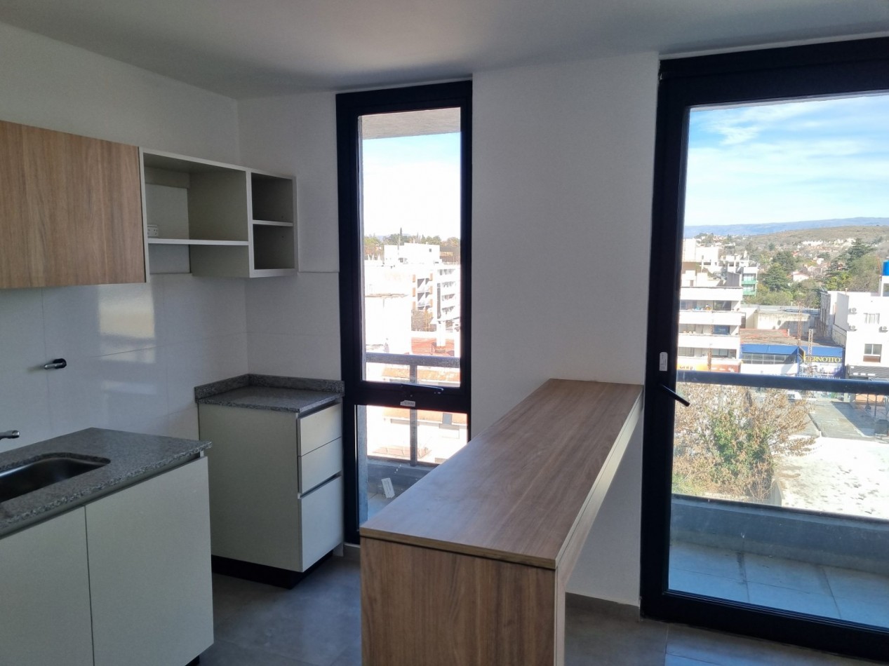ALQUILER ANUAL DPTO 2 DORMITORIOS, 2 BAÑOS Y COCHERA CENTRO VILLA CARLOS PAZ