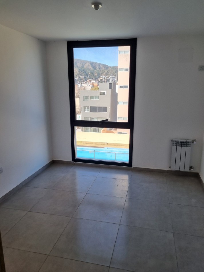 ALQUILER ANUAL DPTO 2 DORMITORIOS, 2 BAÑOS Y COCHERA CENTRO VILLA CARLOS PAZ