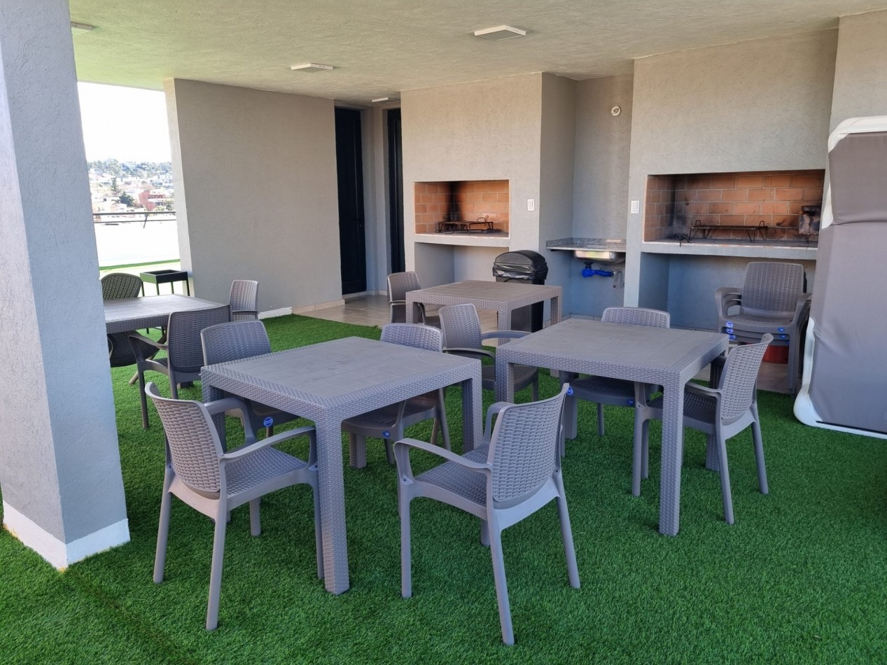 ALQUILER ANUAL DPTO 2 DORMITORIOS, 2 BAÑOS Y COCHERA CENTRO VILLA CARLOS PAZ
