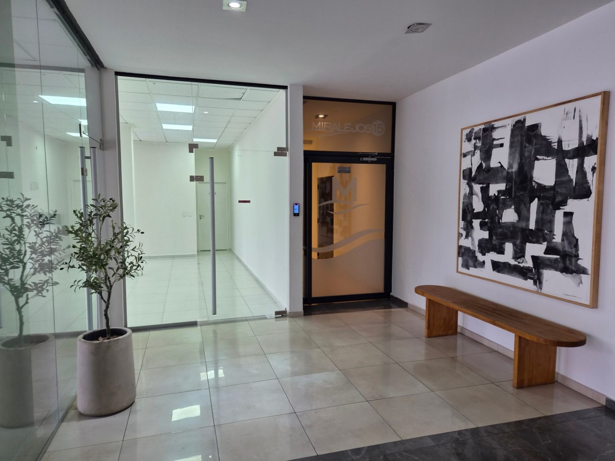 VENTA DPTO 1 DORMITORIO Y COCHERA CENTRO CARLOS PAZ TOTALMENTE AMOBLADO