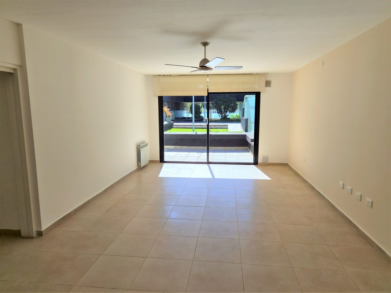 VENTA DPTO DE 2 DORMITORIOS, 2 BAÑOS Y COCHERA EN EDIFICIO LAKE 360 VILLA CARLOS PAZ