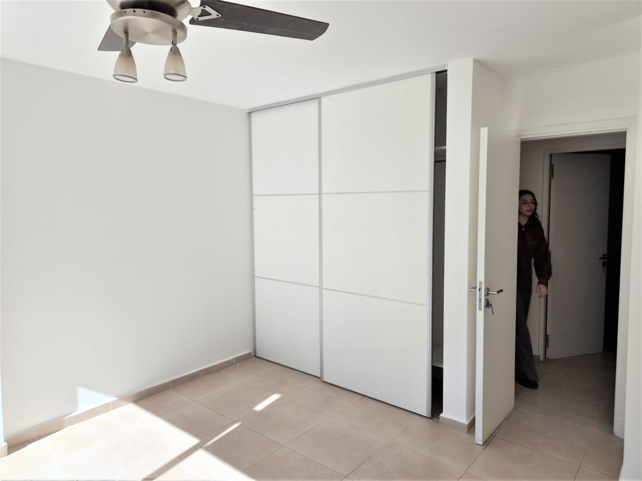 VENTA DPTO DE 2 DORMITORIOS, 2 BAÑOS Y COCHERA EN EDIFICIO LAKE 360 VILLA CARLOS PAZ