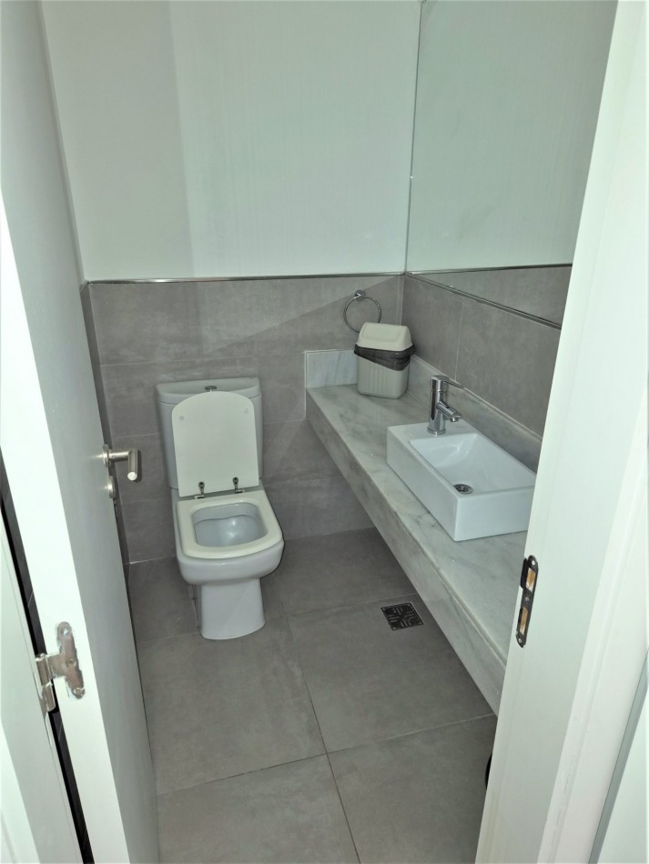 EXCELENTE DPTO A LA VENTA 2 DORMITORIOS, 2 BAÑOS Y COCHERA EN OPERA FUN VILLA CARLOS PAZ !!