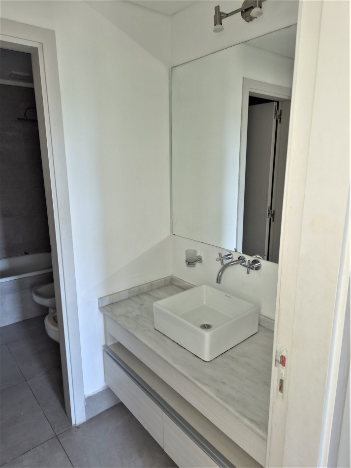 EXCELENTE DPTO A LA VENTA 2 DORMITORIOS, 2 BAÑOS Y COCHERA EN OPERA FUN VILLA CARLOS PAZ !!