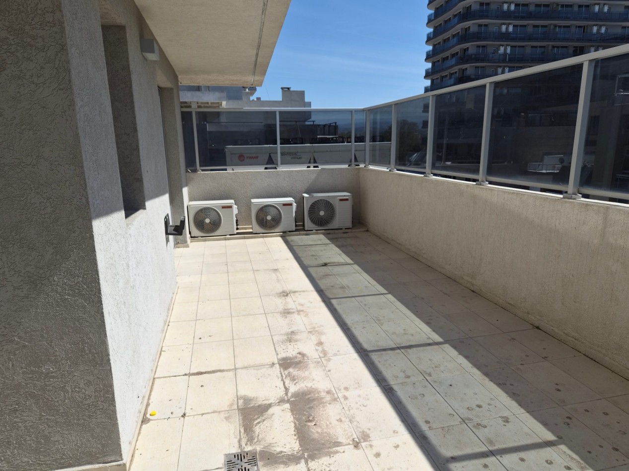 EXCELENTE DPTO A LA VENTA 2 DORMITORIOS, 2 BAÑOS Y COCHERA EN OPERA FUN VILLA CARLOS PAZ !!