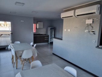 EXCELENTE DPTO A LA VENTA DE 3 DORMITORIOS, 2 BAÑOS COCHERA Y BAULERA CENTRICO VILLA CARLOS PAZ