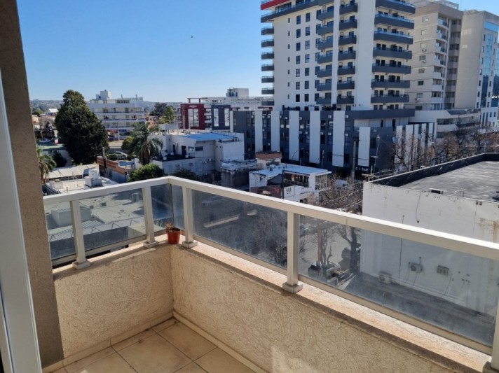 VENTA DPTO 1 DORMITORIO BALCON CON EXCELENTE VISTA!