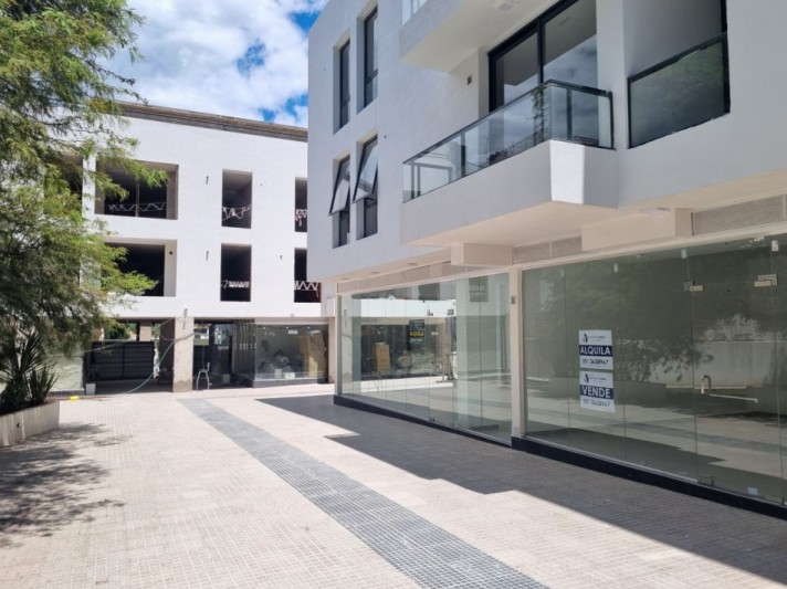 VENTA DPTO DE 1 DORMITORIO Y COCHERA EN PASEO NAMBA CARLOS PAZ 