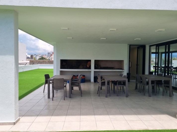 VENTA DPTO DE 1 DORMITORIO Y COCHERA EN PASEO NAMBA CARLOS PAZ 