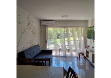 Retasado-Venta dpto 1 dormitorio y cochera amoblado en Veneto Village!!